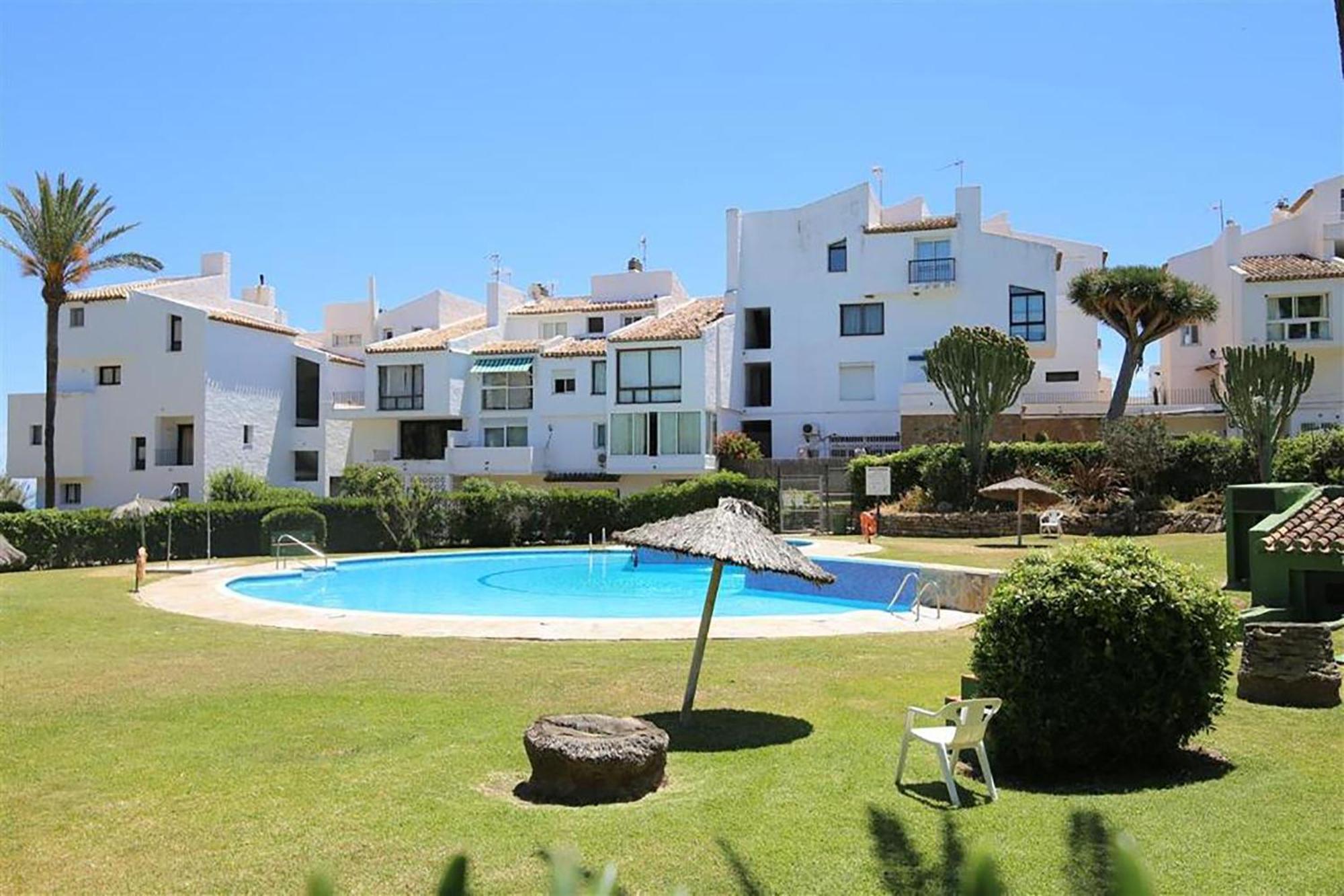 Beachhouse Galore Estepona Exterior foto
